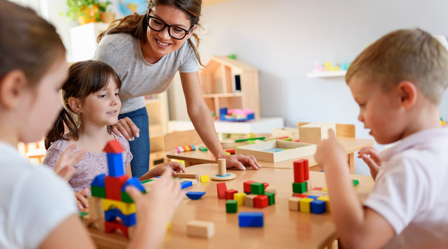 Éducateur de jeunes enfants (EJE)